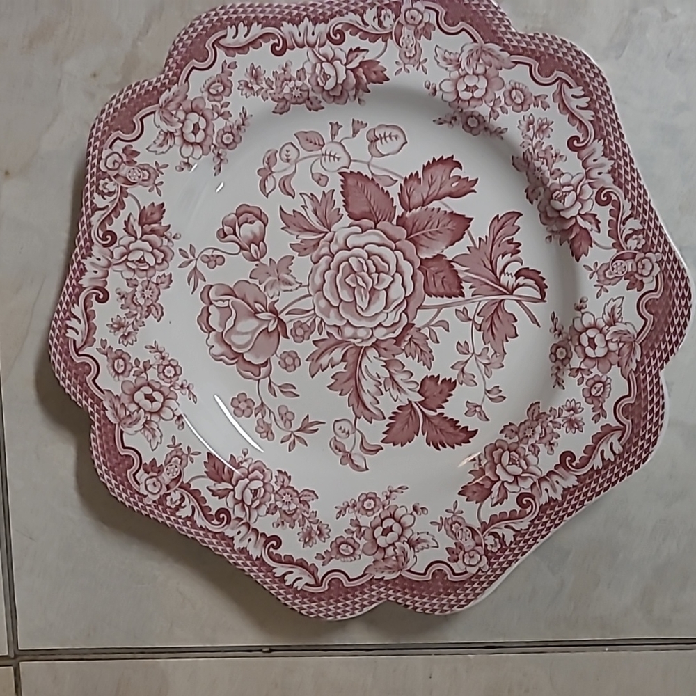 Spoke collectors plate red  and white